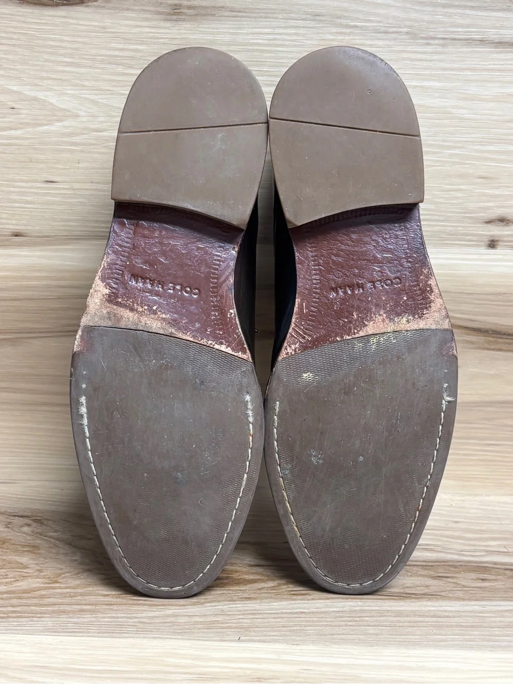 Cole Haan Fitzgerald men's dark brown leather plain toe Oxford shoes size 9.